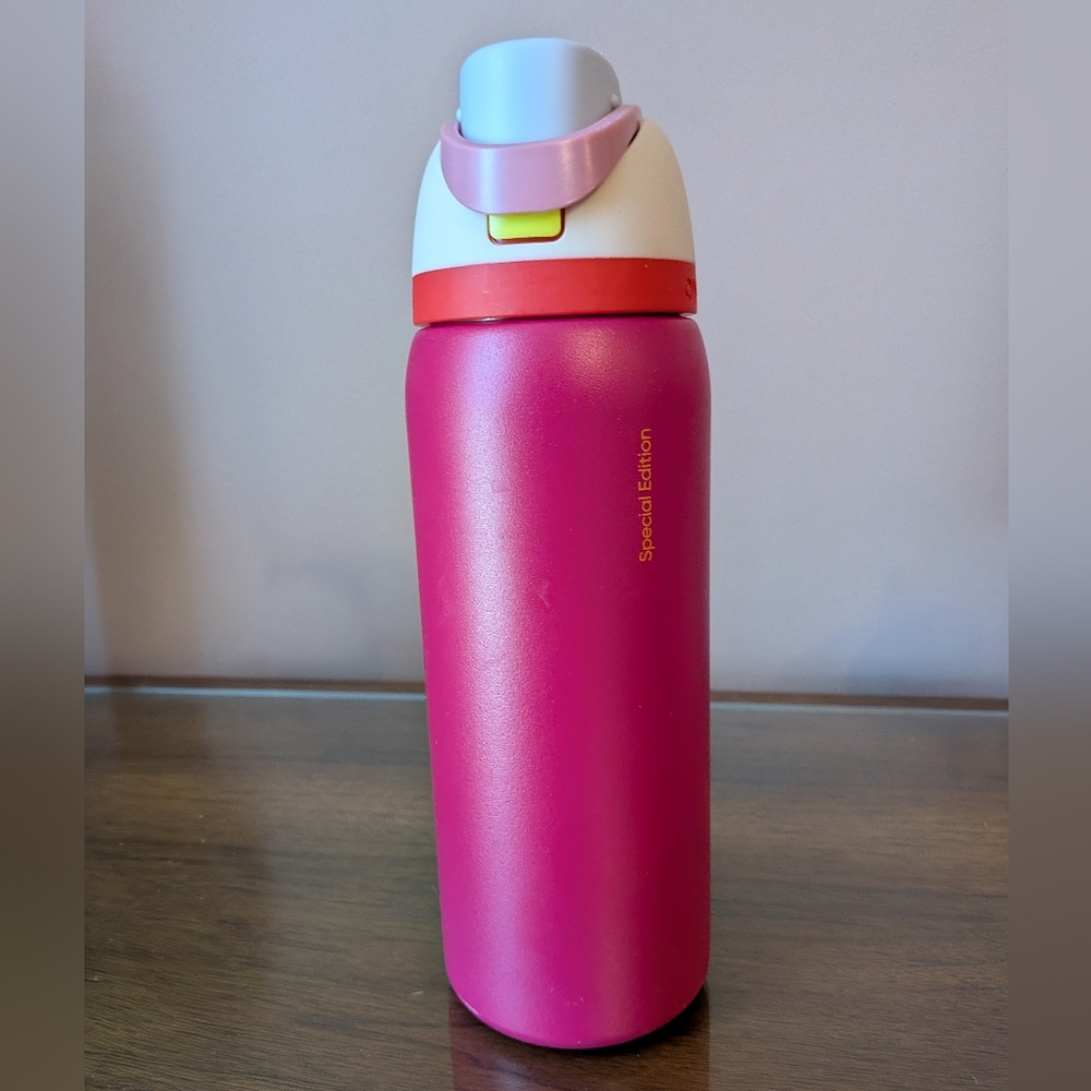 Owala 32oz FreeSip Crimson Crush